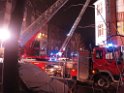 Feuer 3 Dachstuhlbrand Koeln Muelheim Gluecksburgstr P188